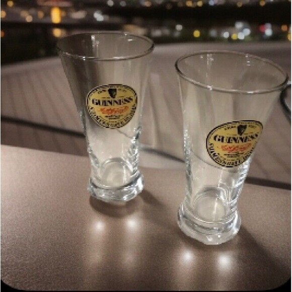 a Pair (2 ) of Guinness Pint glasses StJames’s Gate, Dublin -NMint - Picture 1 of 3